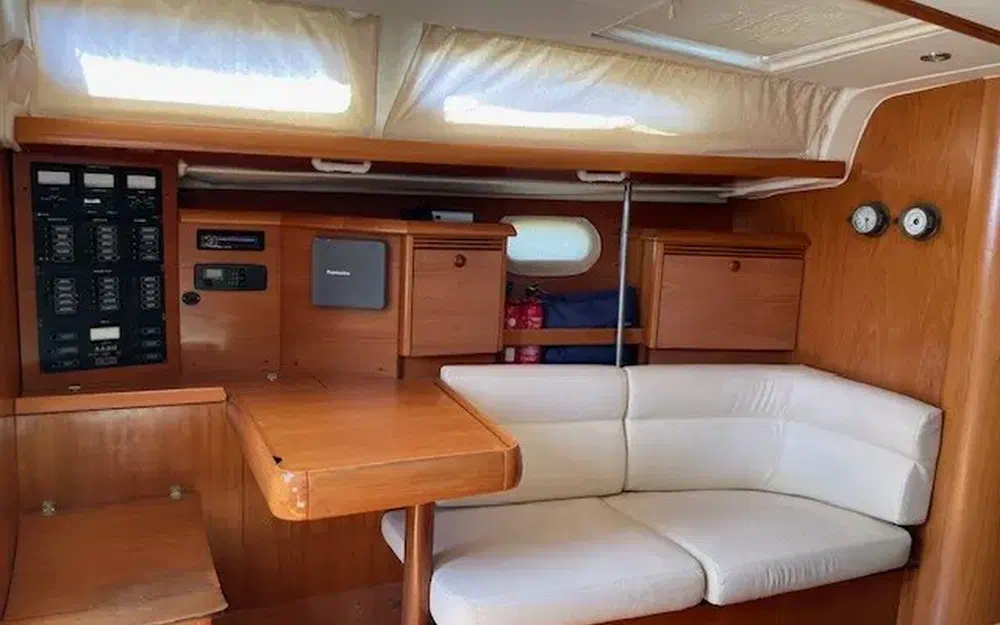 slider 26 Jeanneau Sun Odyssey 43