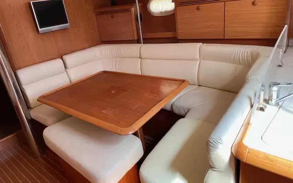 slider 28 Jeanneau Sun Odyssey 43