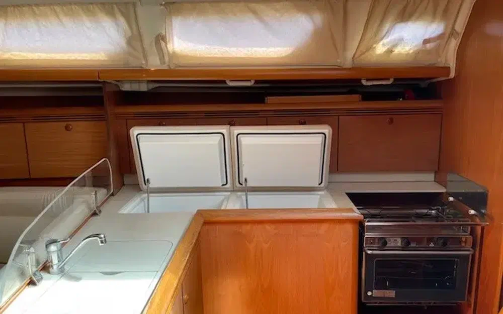 slider 30 Jeanneau Sun Odyssey 43