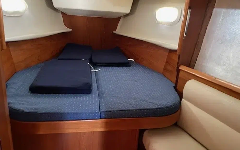 slider 31 Jeanneau Sun Odyssey 43