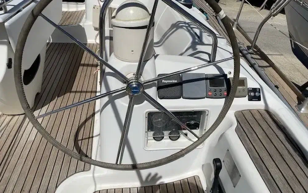 slider 8 Jeanneau Sun Odyssey 43