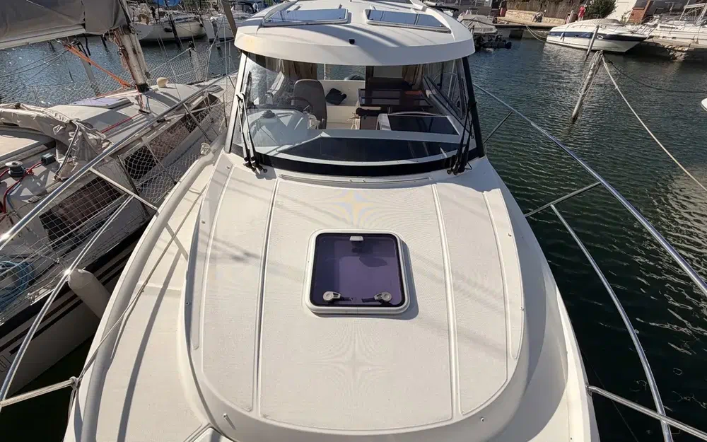slider 10 Jeanneau Merry Fisher 855