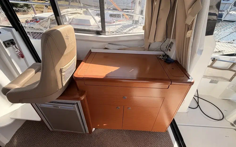 slider 12 Jeanneau Merry Fisher 855