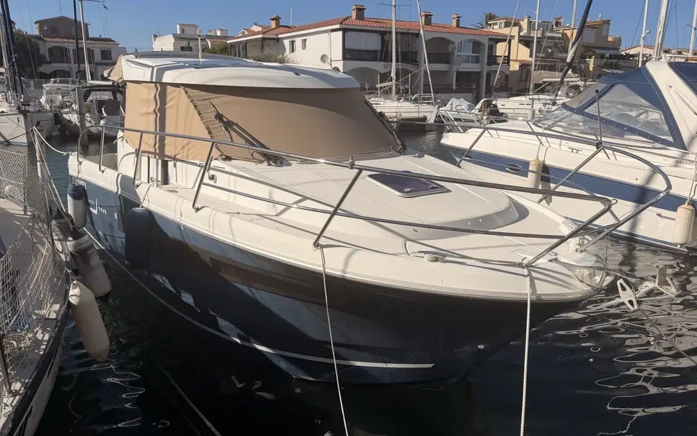 slider 4 Jeanneau Merry Fisher 855