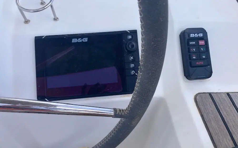slider 7 Beneteau Oceanis 38