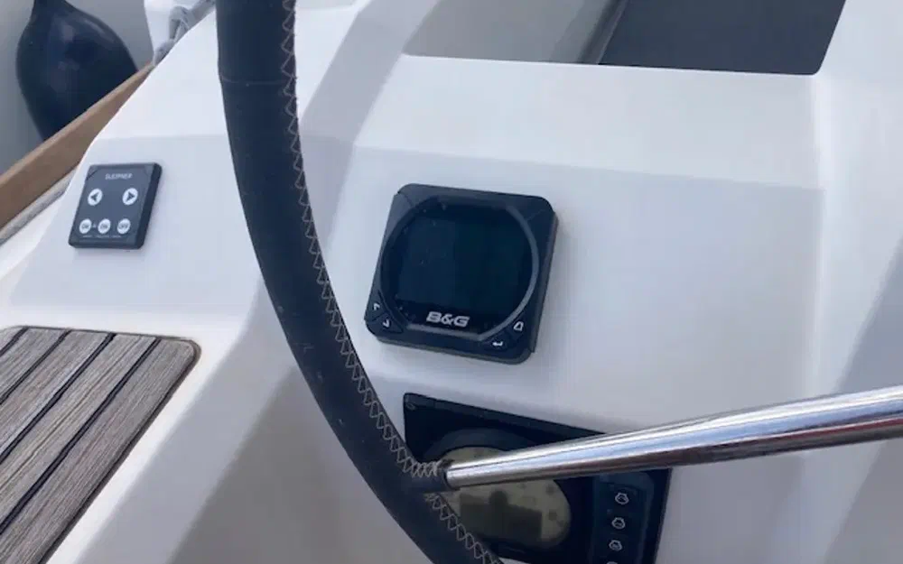 slider 8 Beneteau Oceanis 38