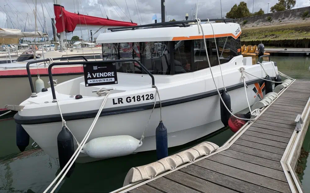 slider 1 Bella Boats 700 Raid