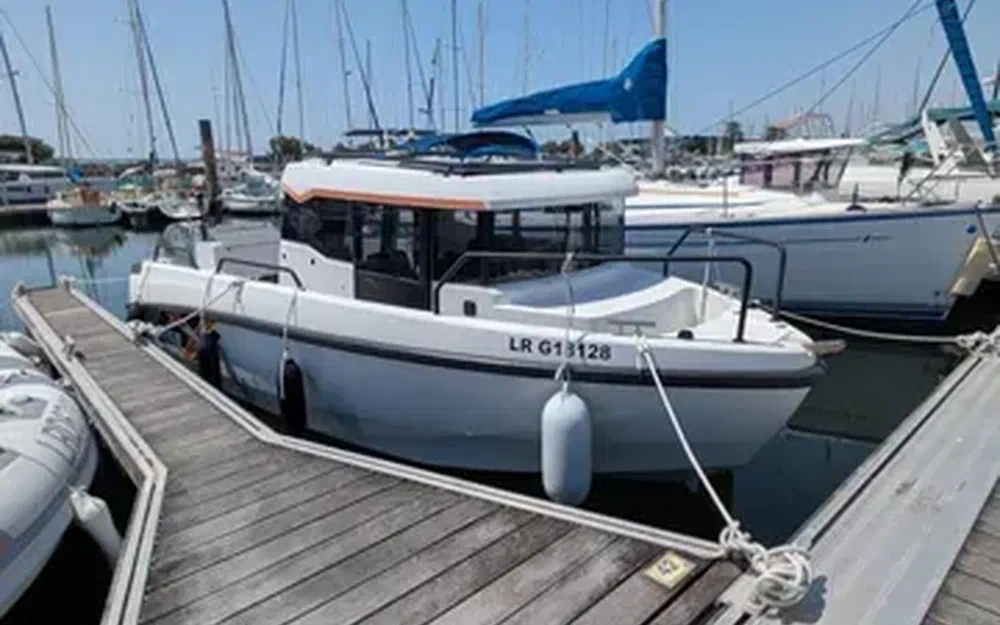 slider 2 Bella Boats 700 Raid
