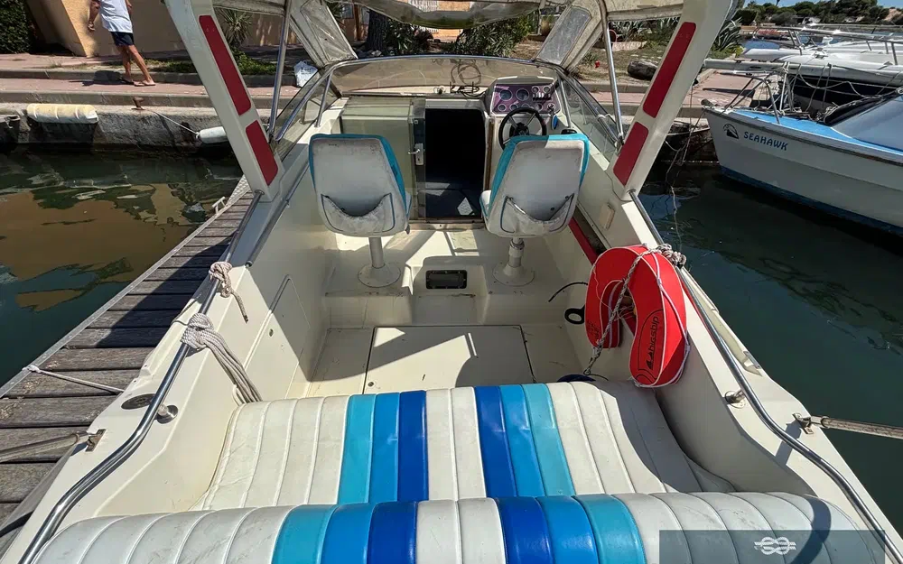 slider 6 Jeanneau Leader 650 Performance