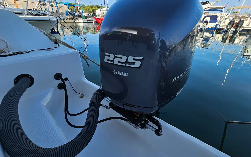 slider 17 Jeanneau Cap Camarat 7.5 CC Style