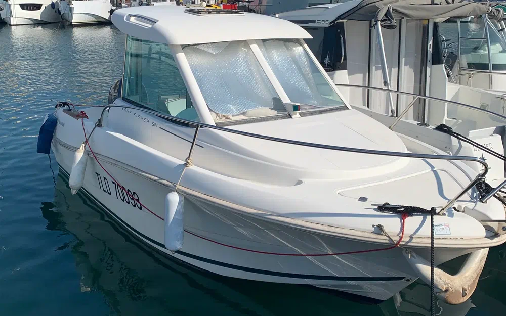 slider 0 Jeanneau Merry Fisher 585