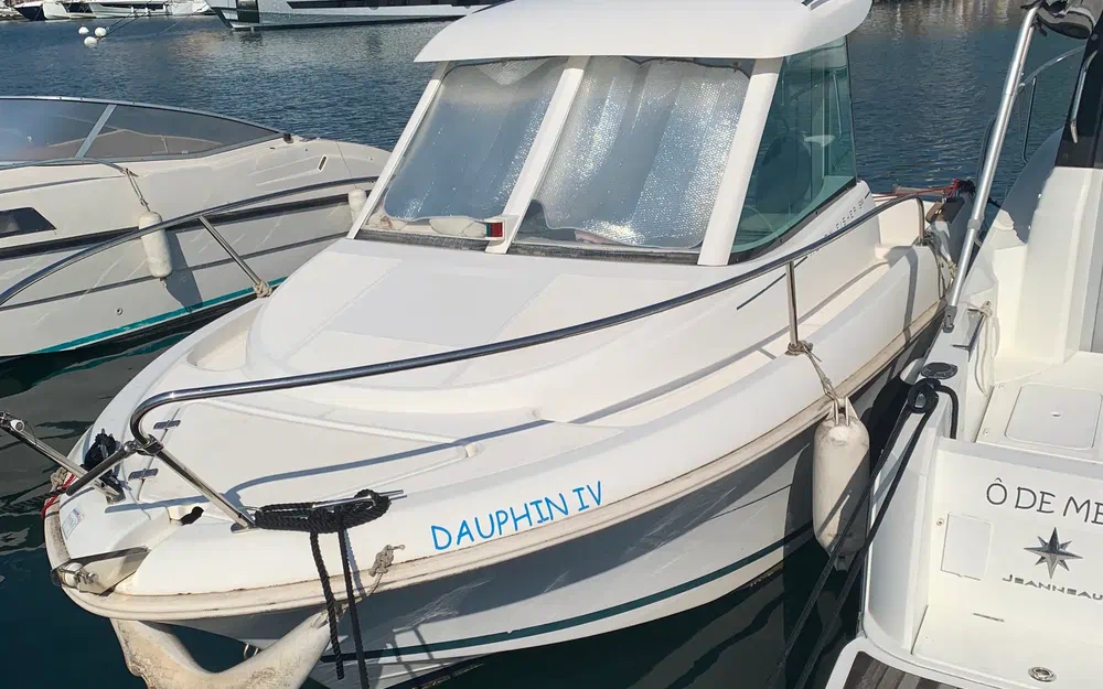 slider 3 Jeanneau Merry Fisher 585