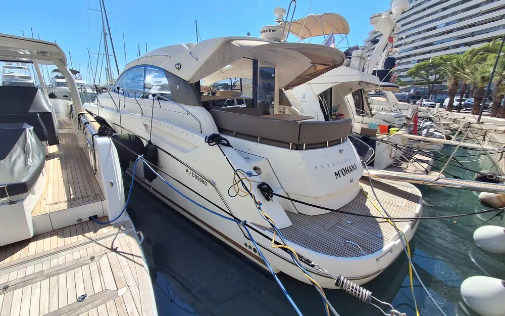 slider 1 Jeanneau Prestige 42 S
