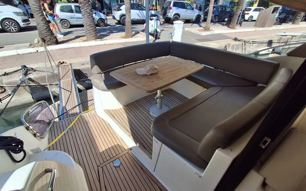 slider 5 Jeanneau Prestige 42 S