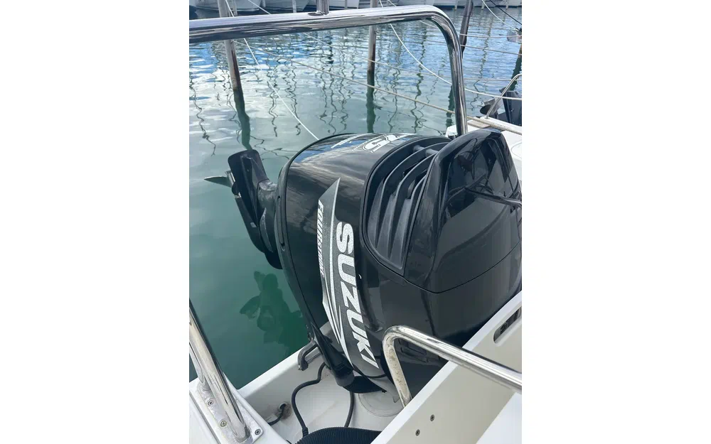 slider 3 Beneteau Flyer 6 SUNdeck
