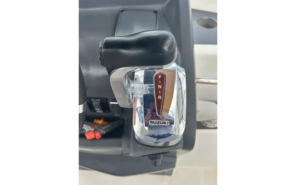 slider 4 Beneteau Flyer 6 SUNdeck