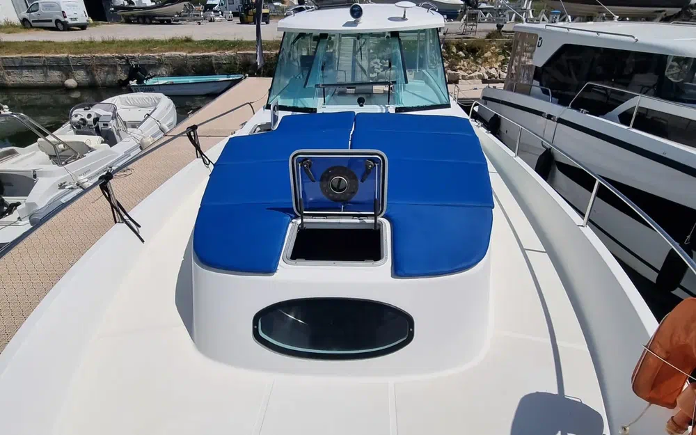 slider 4 Delphia 1050 Escape