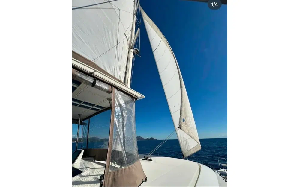 slider 3 Lagoon 46