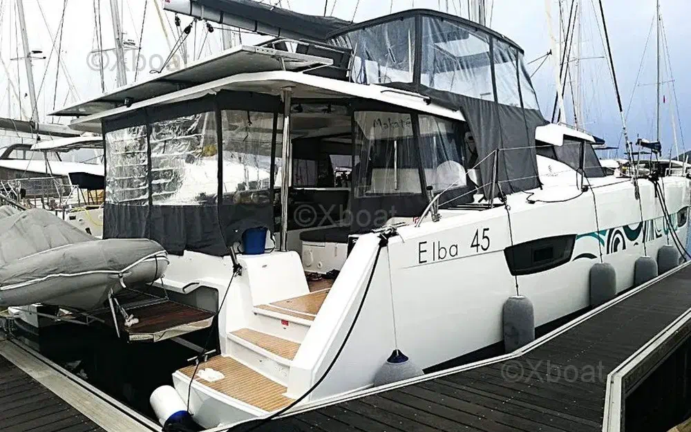 slider 2 Fountaine Pajot Elba 45