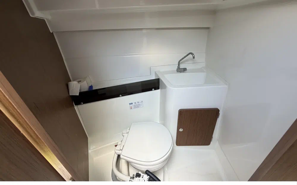 slider 13 Beneteau Antares 8 OB