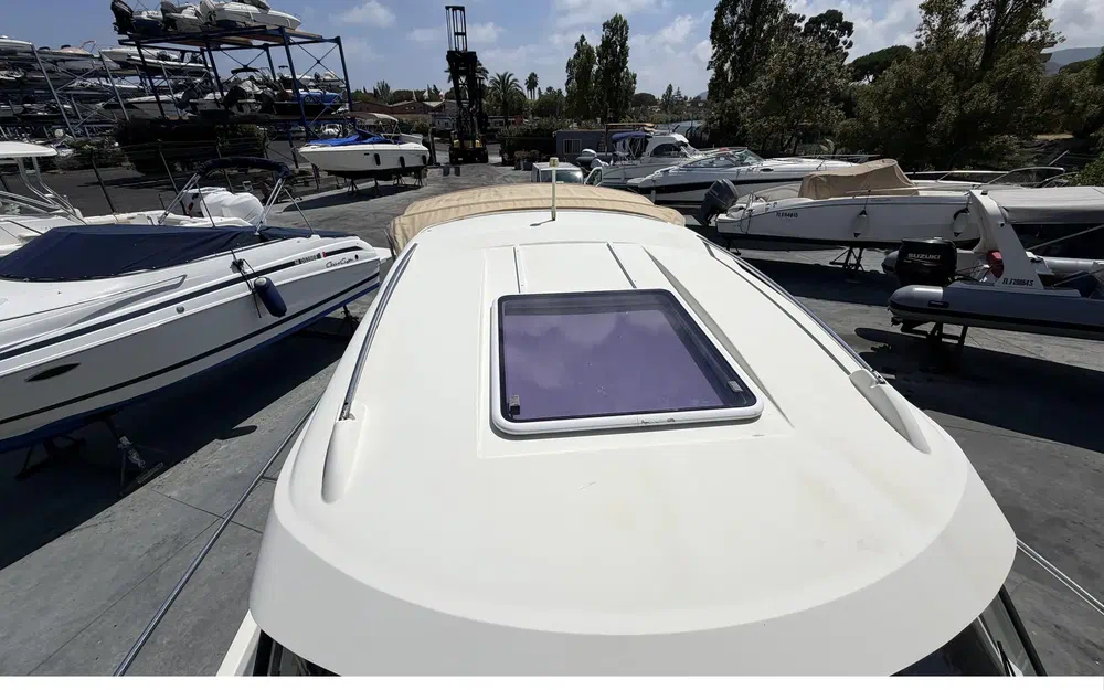 slider 8 Beneteau Antares 8 OB