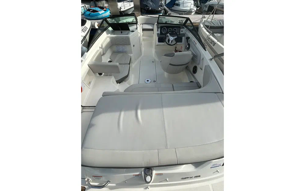 slider 8 Sea Ray 190 SPX OB