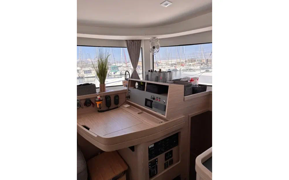 slider 30 Lagoon 42