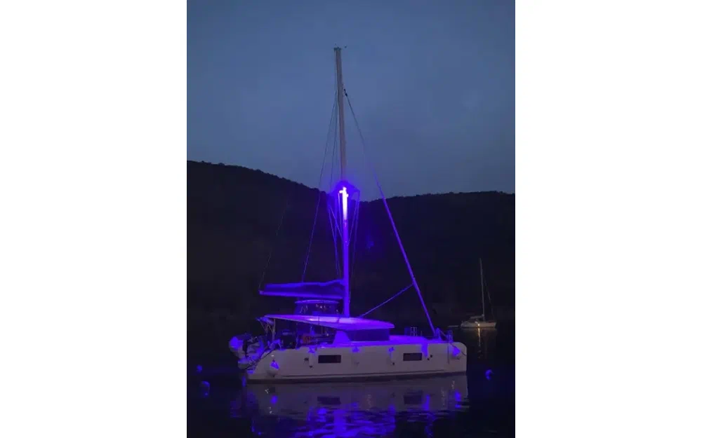 slider 33 Lagoon 42