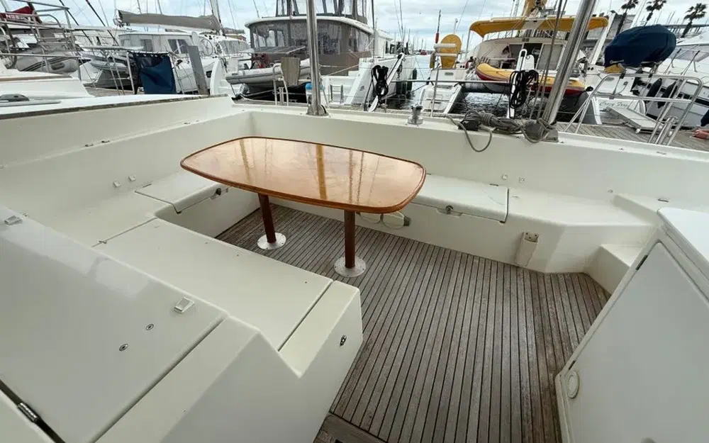 slider 6 Lagoon 440