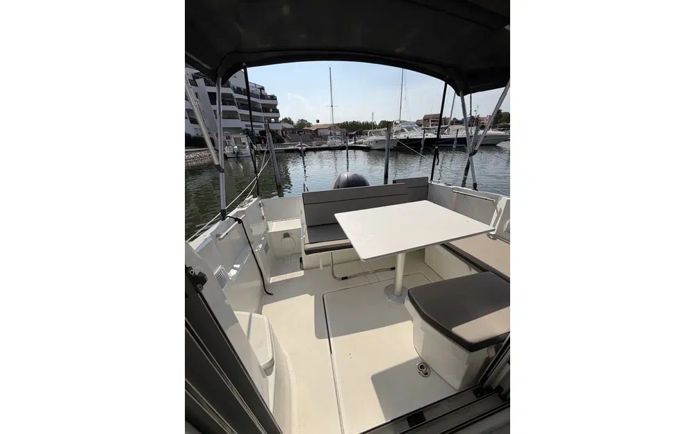 slider 4 Jeanneau Merry Fisher 695 Serie 2