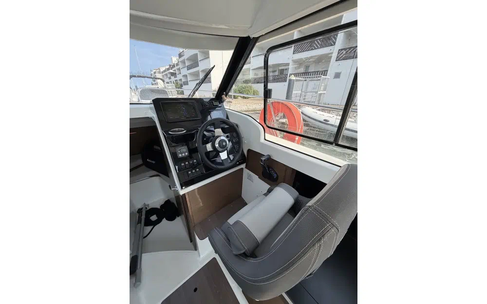 slider 6 Jeanneau Merry Fisher 695 Serie 2