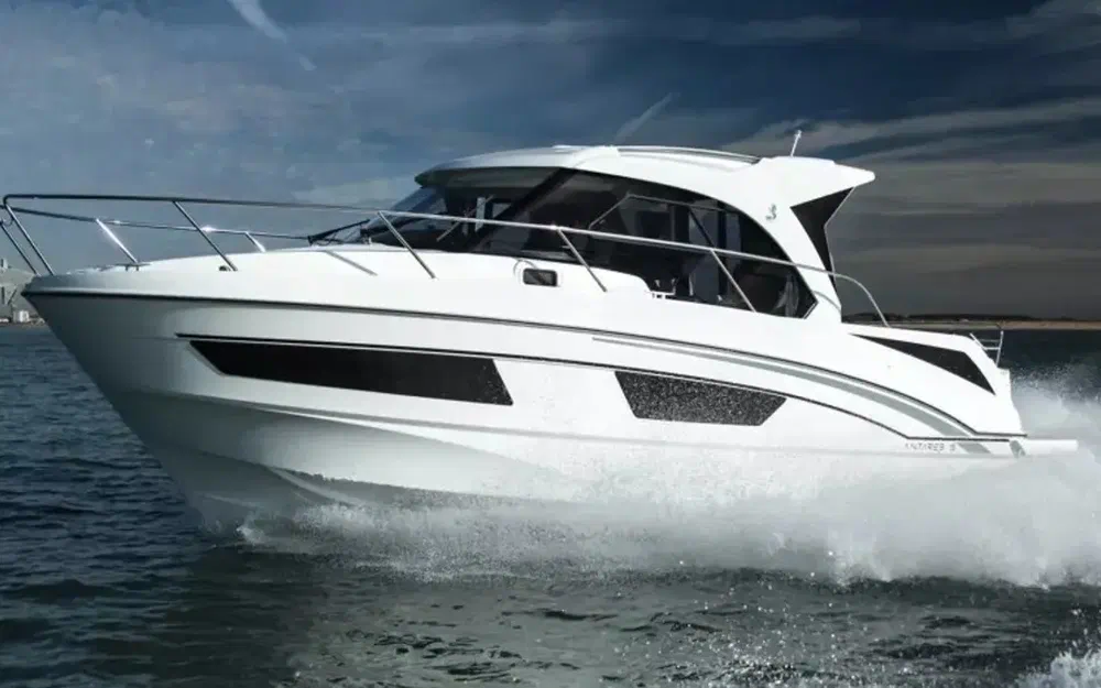slider 0 Beneteau Antares 9 OB