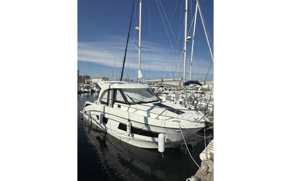 slider 1 Beneteau Antares 9 OB