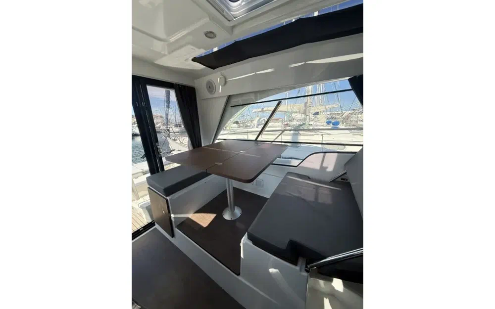 slider 5 Beneteau Antares 9 OB