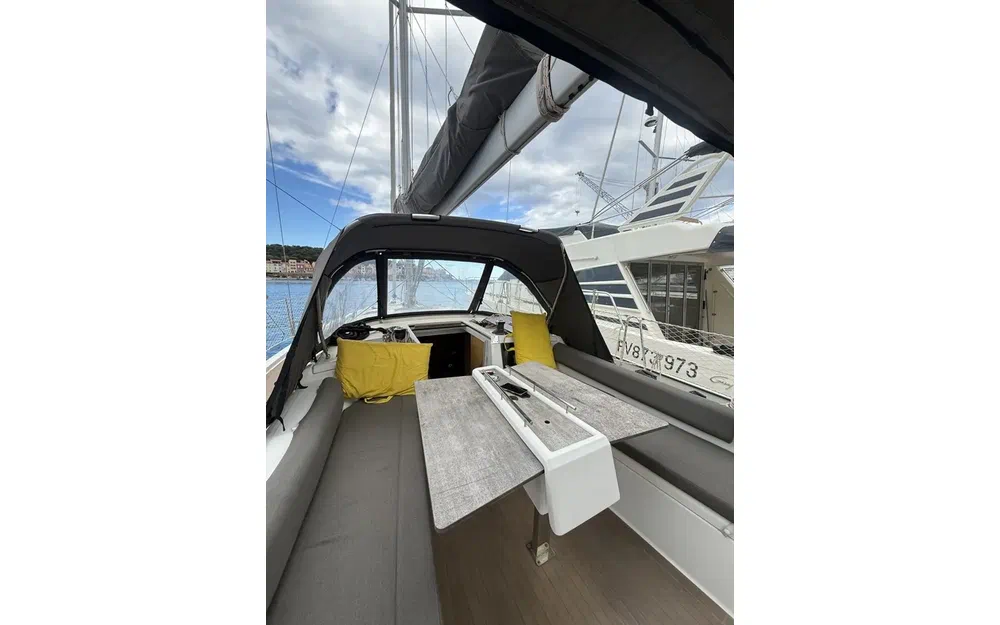 slider 58 Dufour 37