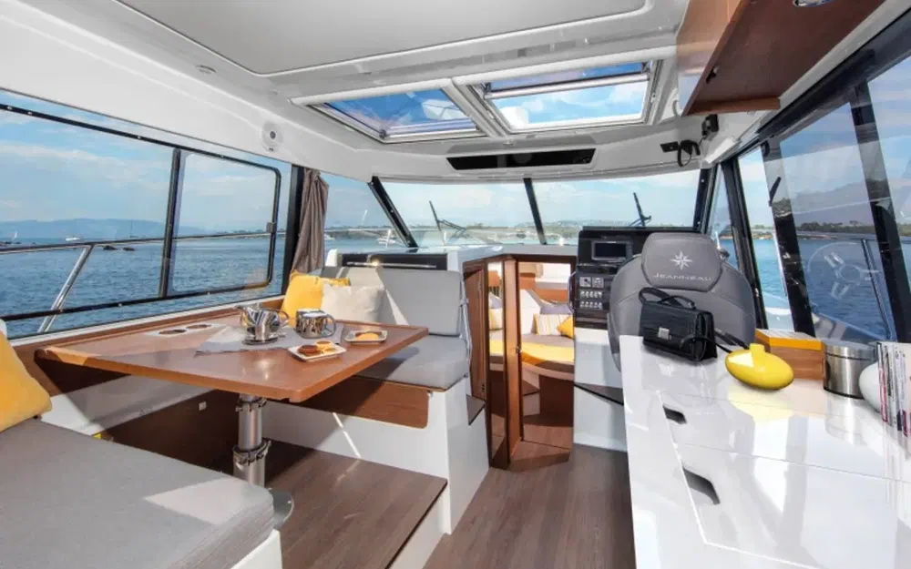 slider 11 Jeanneau Merry Fisher 1095