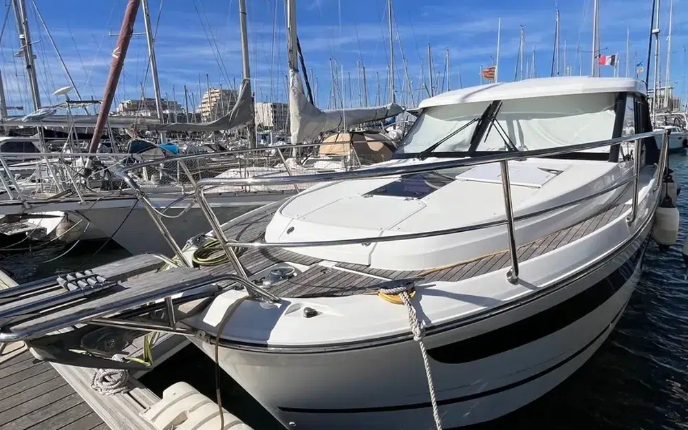slider 1 Jeanneau Merry Fisher 1095