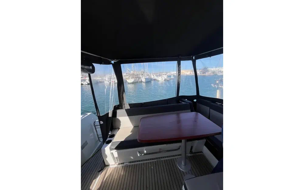 slider 2 Jeanneau Merry Fisher 1095