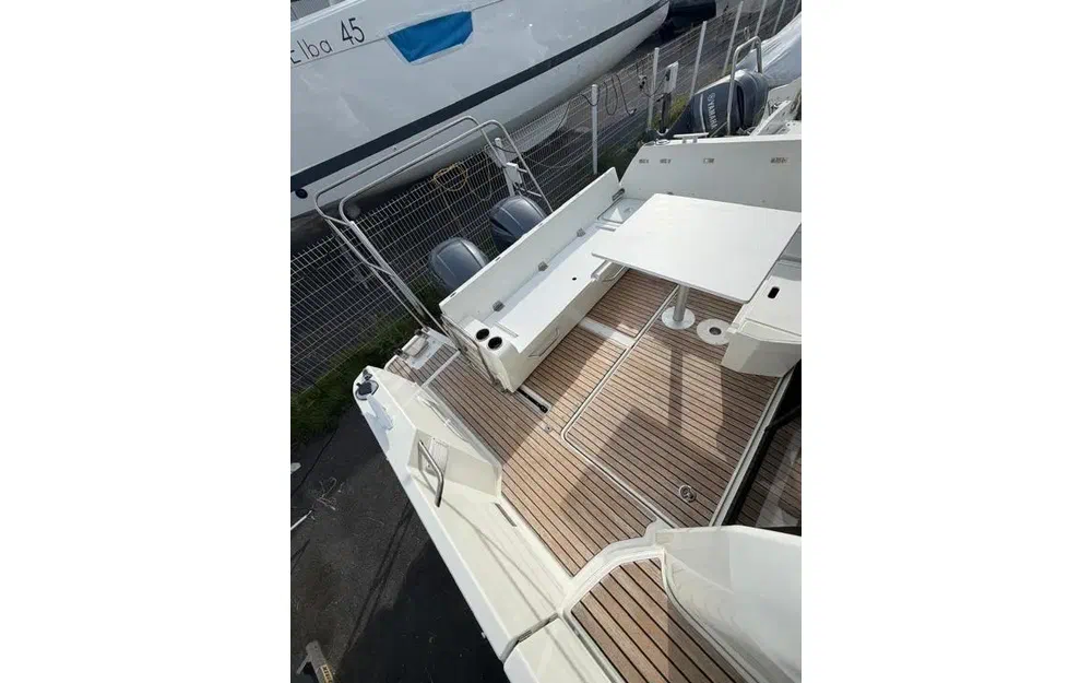 slider 6 Jeanneau Merry Fisher 895