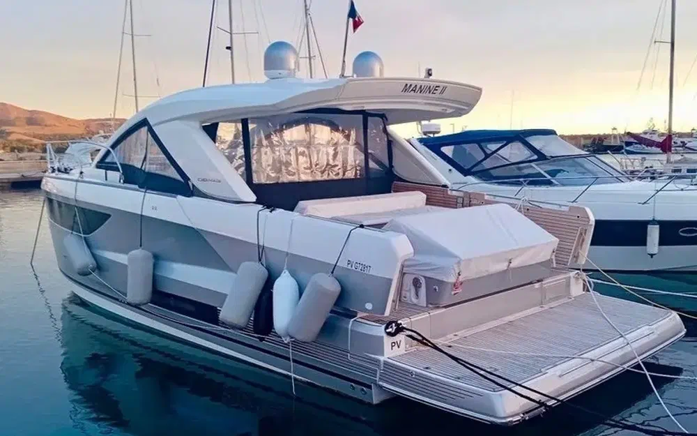 slider 8 Jeanneau DB 43