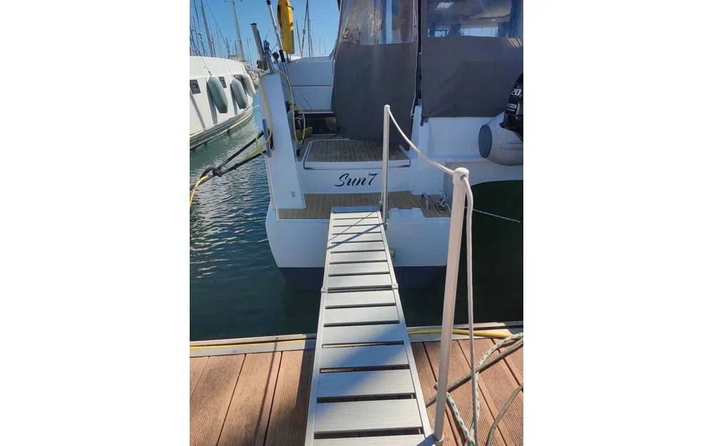 slider 11 Fountaine Pajot Lucia 40