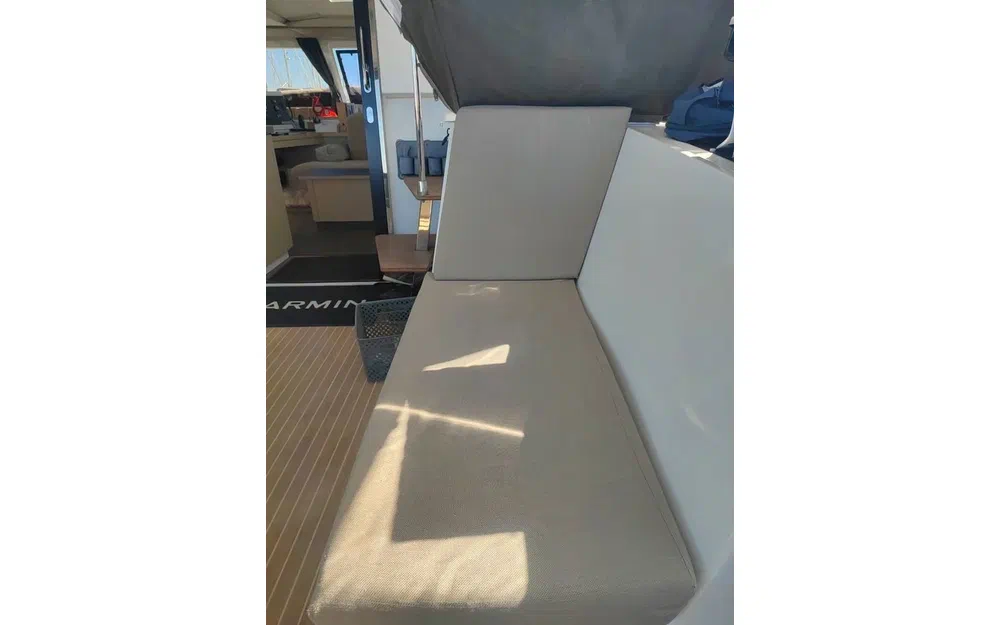 slider 18 Fountaine Pajot Lucia 40