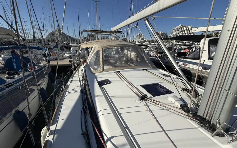 slider 17 Beneteau Oceanis 48