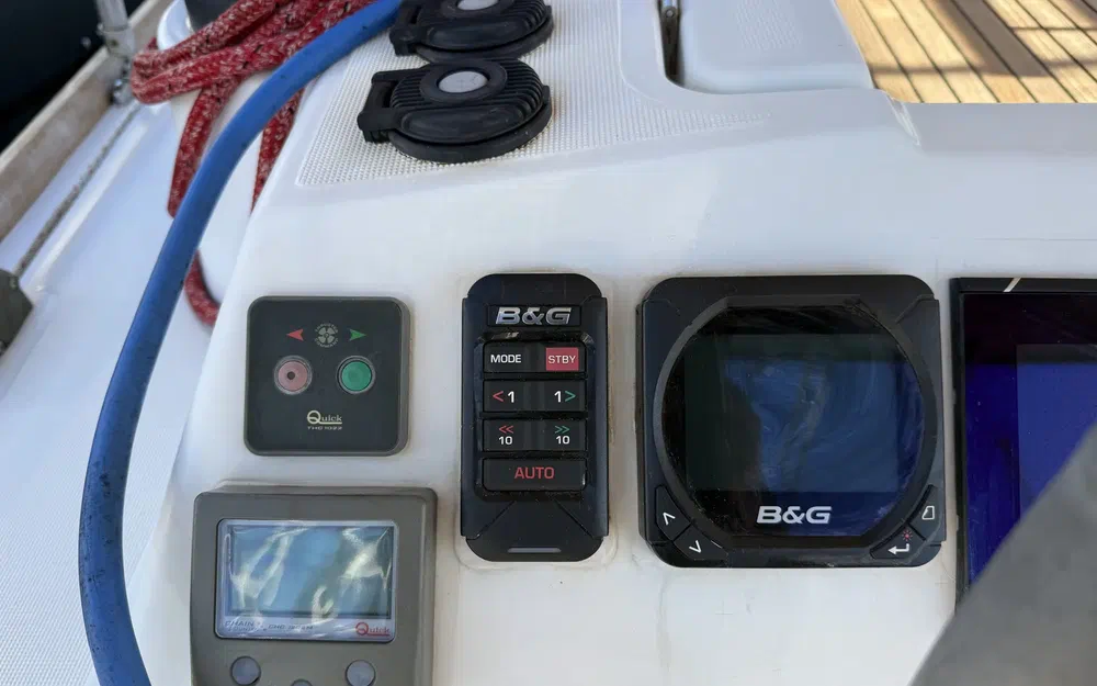slider 18 Beneteau Oceanis 48