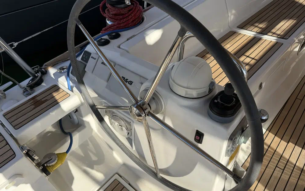 slider 25 Beneteau Oceanis 48