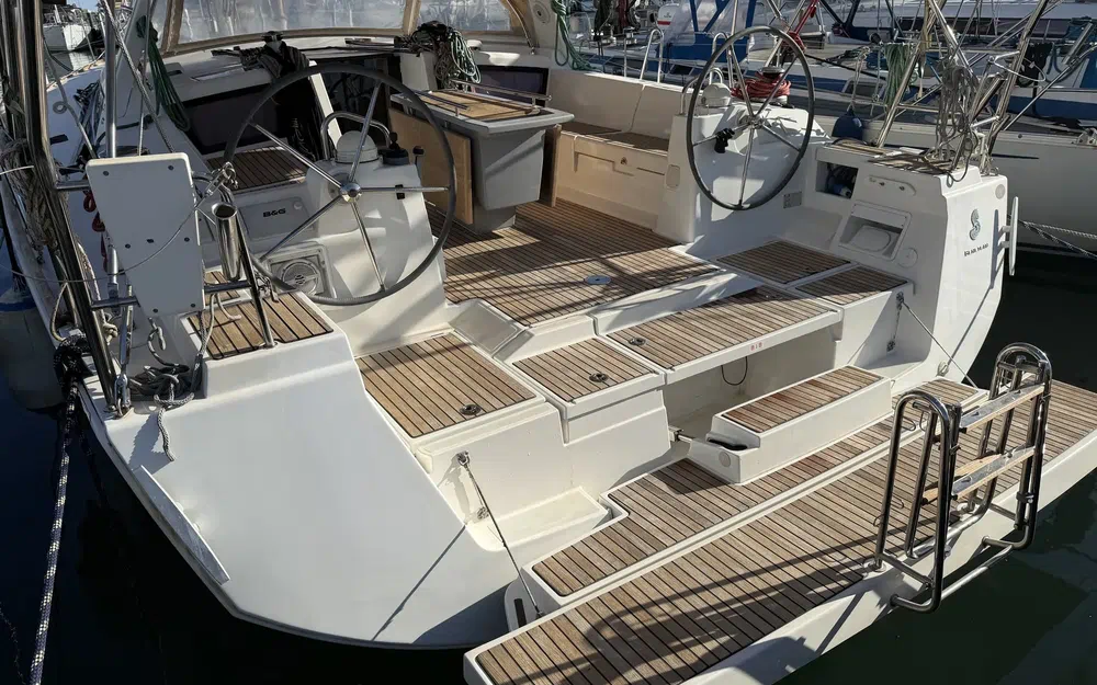 slider 2 Beneteau Oceanis 48