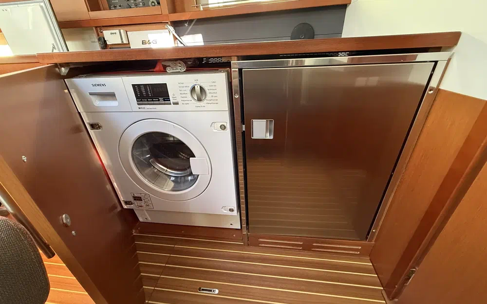 slider 34 Beneteau Oceanis 48