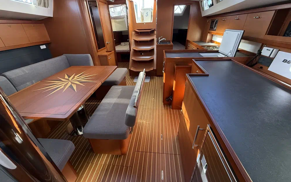 slider 38 Beneteau Oceanis 48