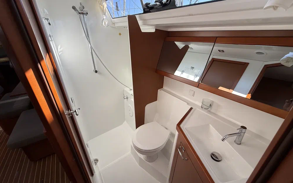 slider 45 Beneteau Oceanis 48