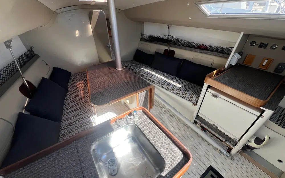 slider 38 Beneteau First 29